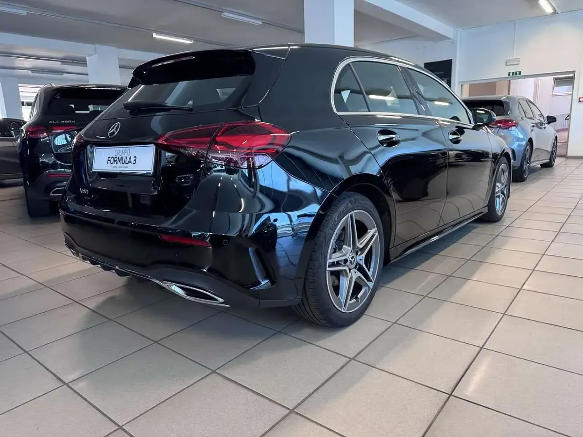 Usata Mercedes A180 Advanced Plus 136 CV (100 kW) 2025 Nero Utilitaria