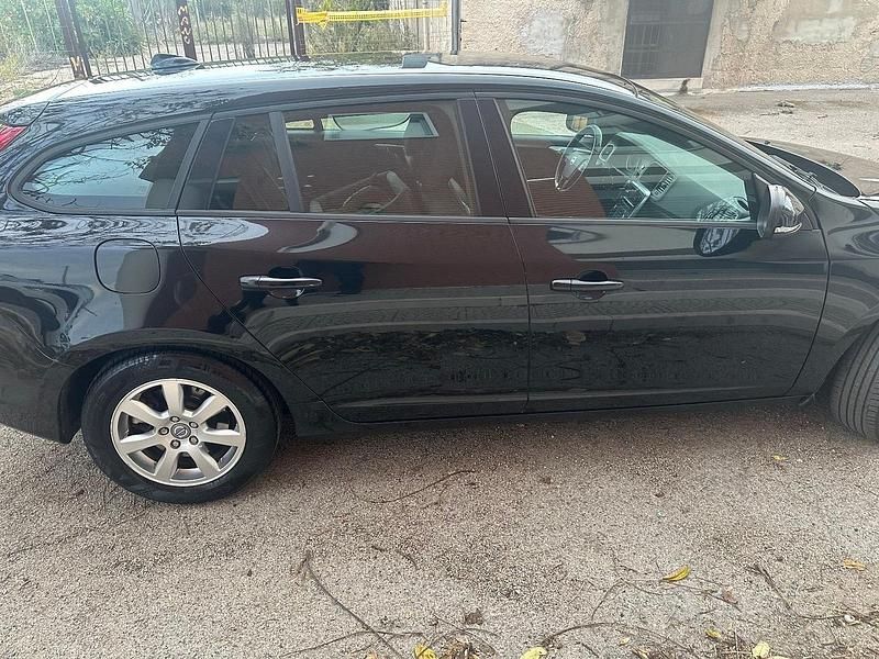 Nero Usata 2012 Volvo V60 Station wagon | 4500 € - Immagine 1/4