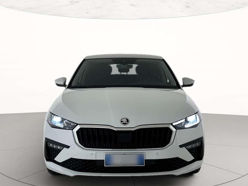 Usata Skoda Scala Style 116 CV (85 kW) 2025 Bianco luna metallizzato Utilitaria