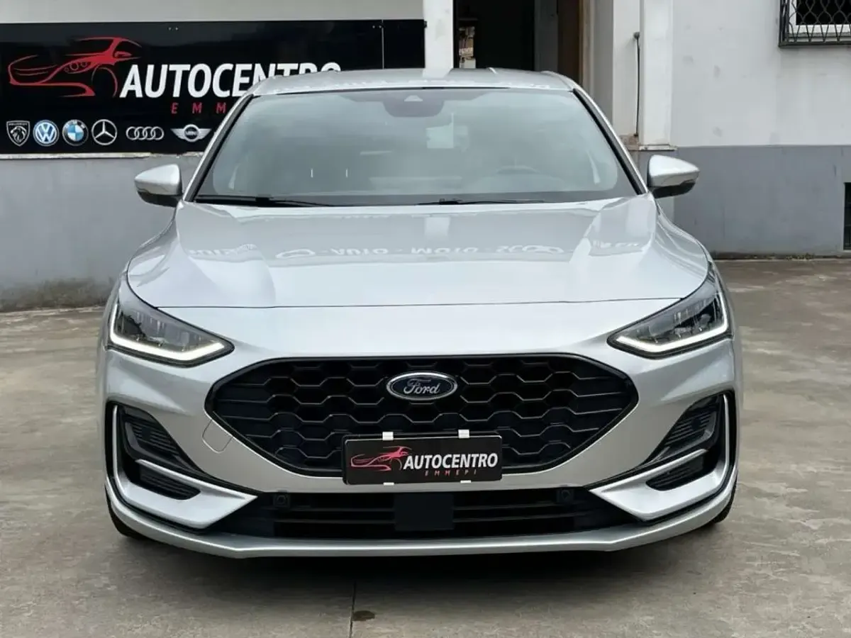 Usata Ford Focus ST-Line 116 CV (85 kW) 2024 Argento Berlina