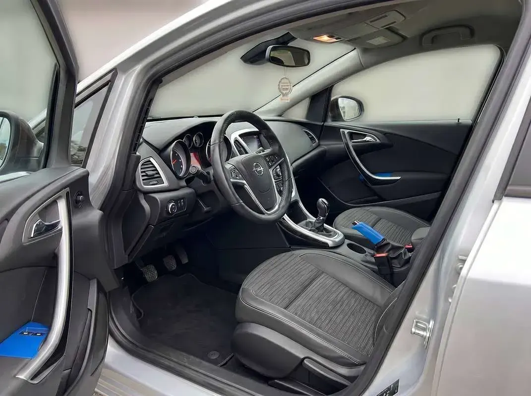 Usata Opel Astra Cosmo 140 CV (102 kW) 2015 Bianco Berlina