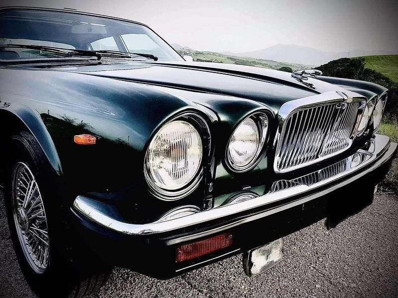 Usata Jaguar XJ12 Sovereign 300 CV (220 kW) 1989 Verde Berlina