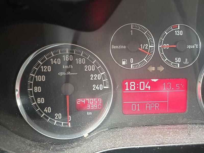 Usata Alfa Romeo 147 Progression 120 CV (88 kW) 2006 Nero Utilitaria