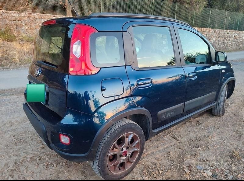 Usata Fiat Panda 4x4 75 CV (55 kW) 2015 Blu/azzurro Utilitaria
