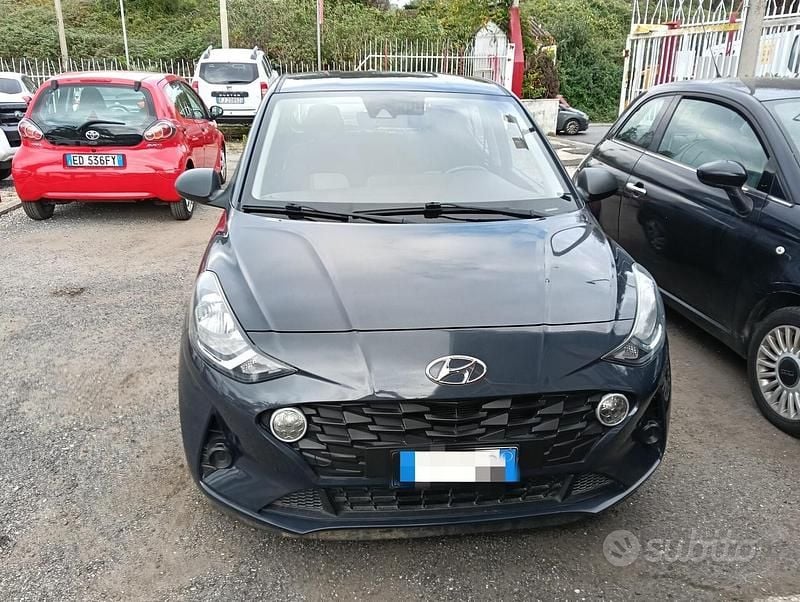 Usata Hyundai i10 Advanced 66 CV (48 kW) 2022 Grigio Utilitaria