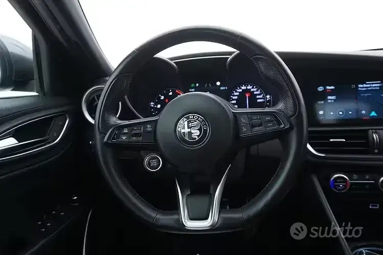 Usata Alfa Romeo Giulia 209 CV (153 kW) 2023 Grigio Berlina