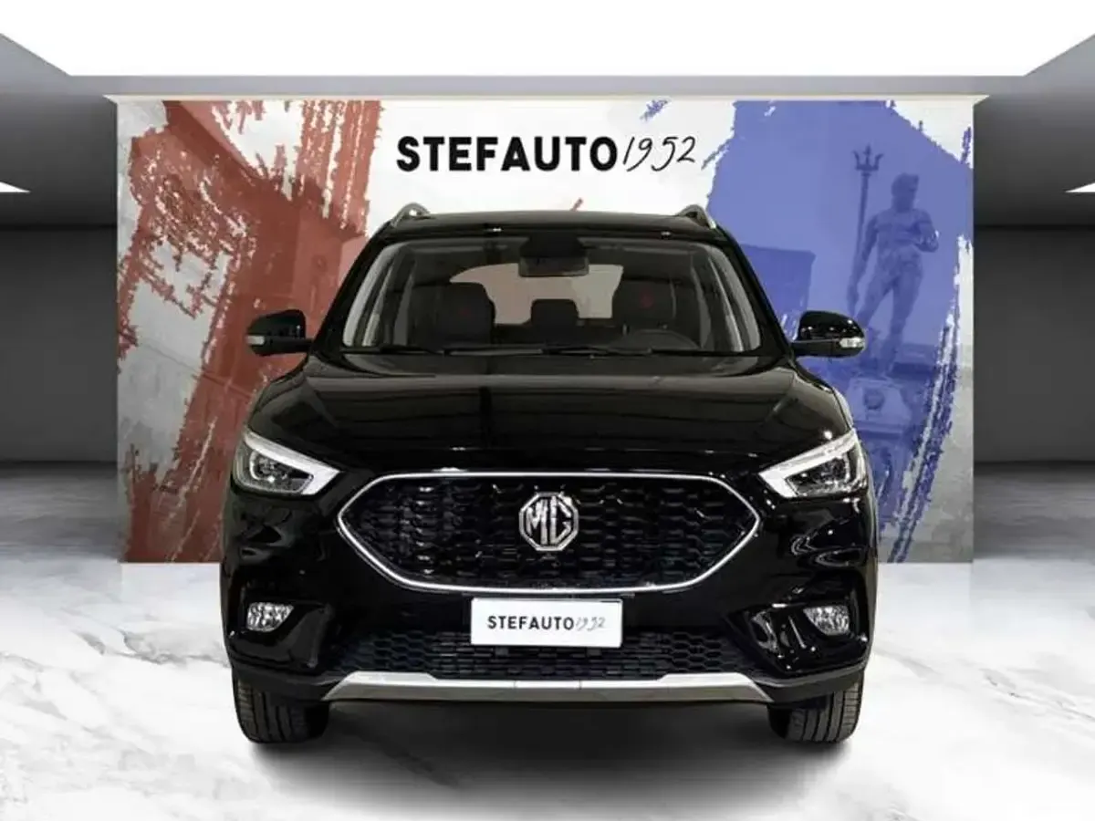 Usata MG ZS Luxury 111 CV (81 kW) 2024 Nero SUV