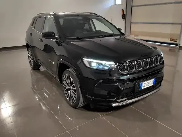 Usata Jeep Compass Summit 130 CV (95 kW) 2025 601solid black SUV