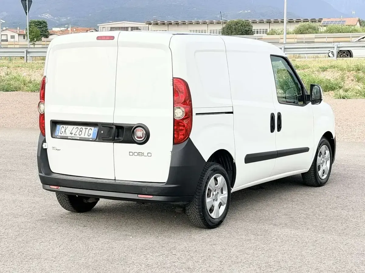 Usata Fiat Doblò 90 CV (66 kW) 2012 Other Monovolume