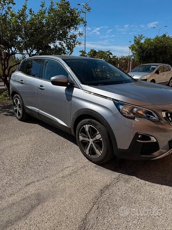 Usata Peugeot 3008 2018 Grigio SUV