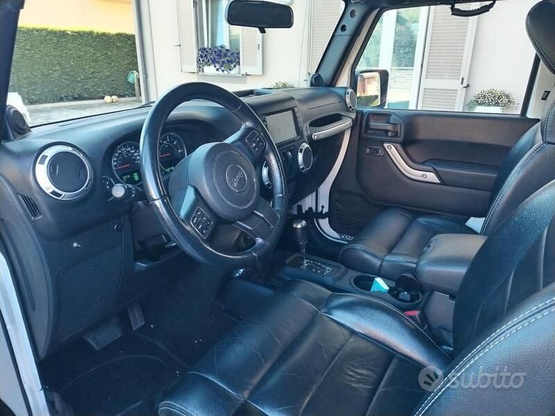 Usata Jeep Wrangler 200 CV (147 kW) 2012 Bianco SUV