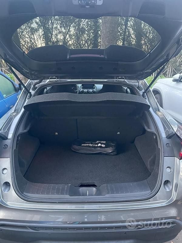 Usata Nissan Juke 114 CV (83 kW) 2020 Grigio SUV