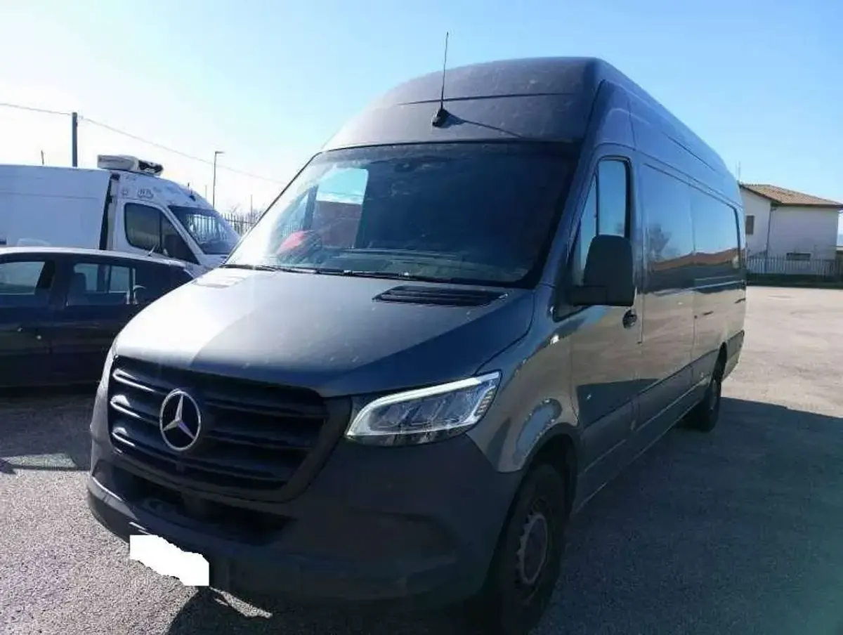 Usata Mercedes Sprinter 190 CV (139 kW) 2021 Grigio Furgone
