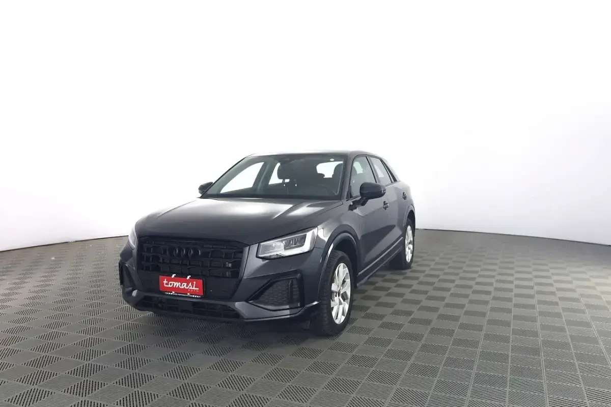 Usata Audi Q2 Advanced 150 CV (110 kW) 2023 Grigio manhattan SUV