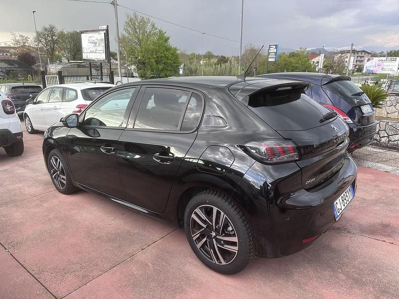Usata Peugeot 208 Allure 102 CV (75 kW) 2022 Nero Utilitaria