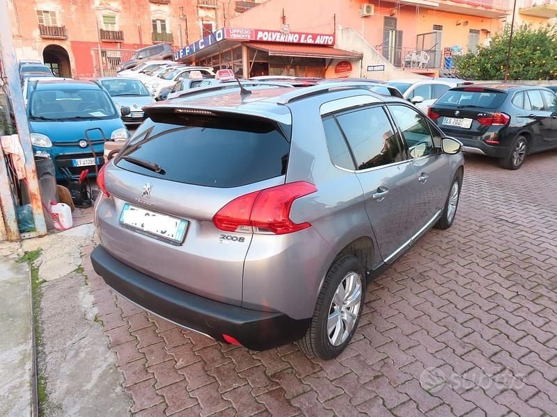 Usata Peugeot 2008 Allure 92 CV (67 kW) 2014 Grigio SUV