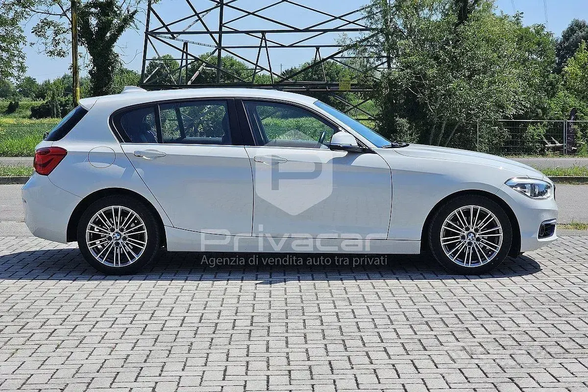 Usata BMW 118 150 CV (110 kW) 2019 Bianco Utilitaria