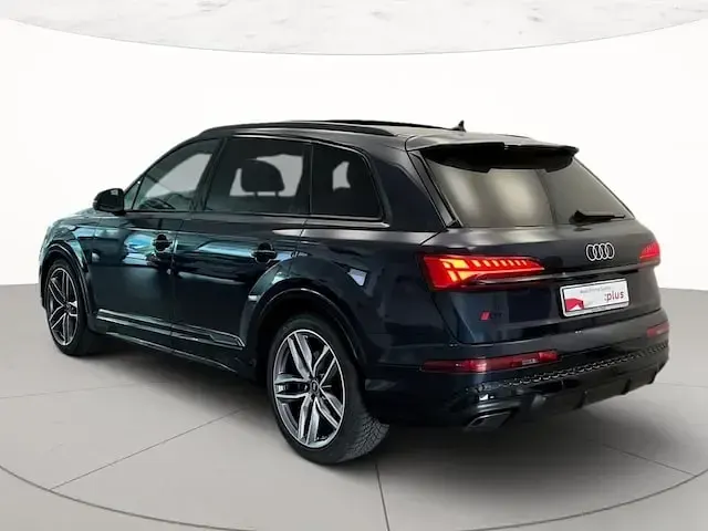 Usata Audi Q7 S-Line 286 CV (210 kW) 2024 Grigio waitomo metallizzato SUV