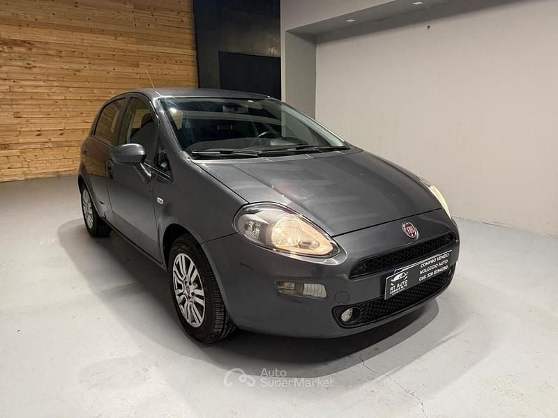 Usata Fiat Punto Lounge 69 CV (50 kW) 2016 Grigio Berlina