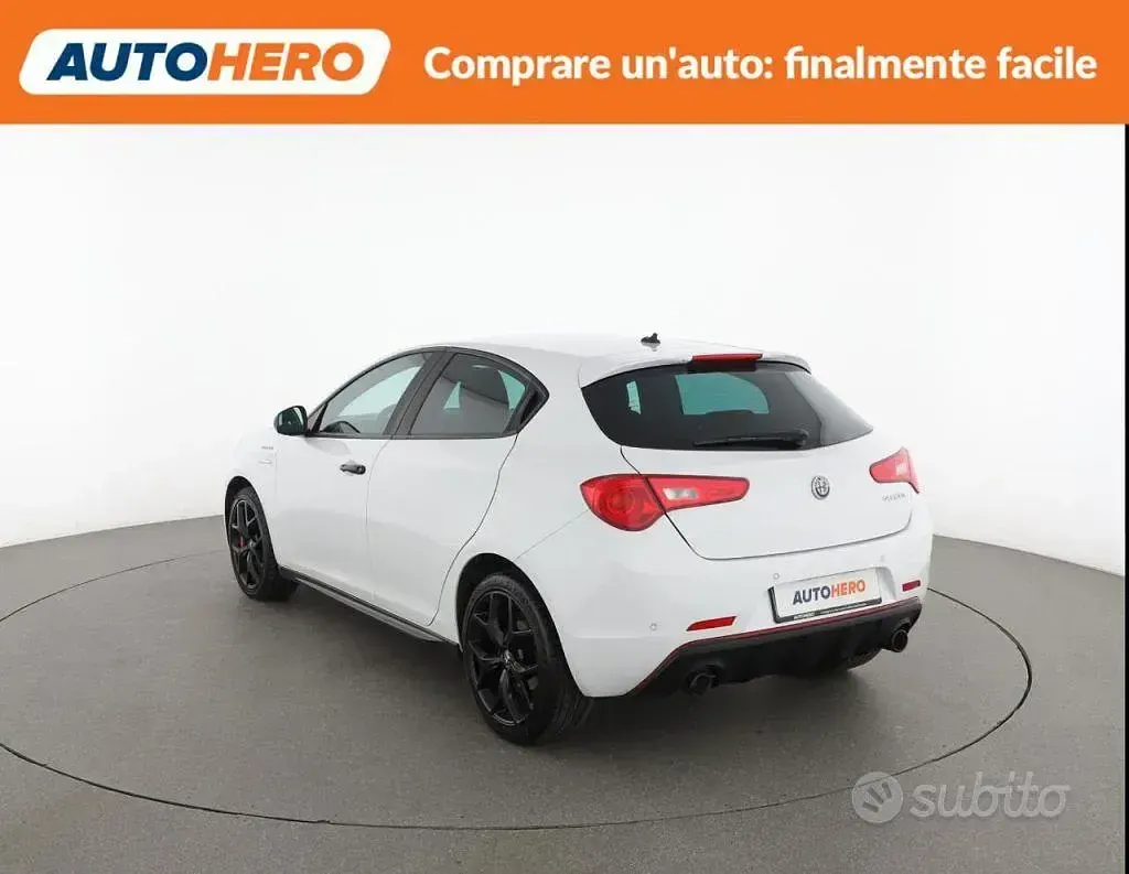 Usata Alfa Romeo Giulietta Veloce 170 CV (125 kW) 2020 Bianco Utilitaria
