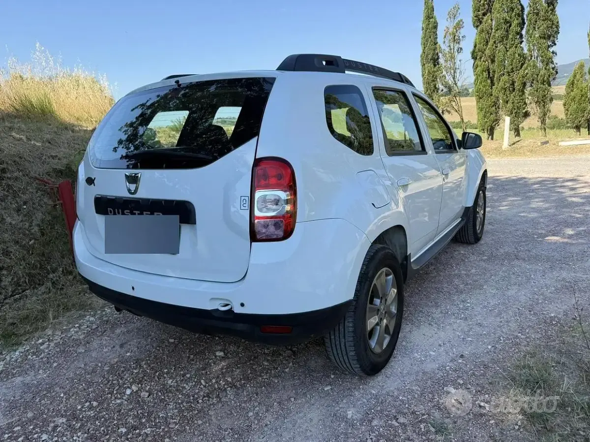 Usata Dacia Duster 109 CV (80 kW) 2016 Bianco SUV