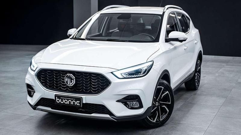 Usata MG ZS Luxury 106 CV (77 kW) 2024 Bianco metall perlato Berlina