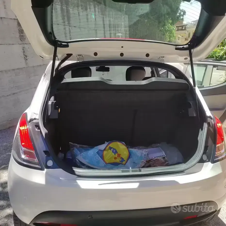 Usata Lancia Ypsilon Gold 2014 Bianco Utilitaria