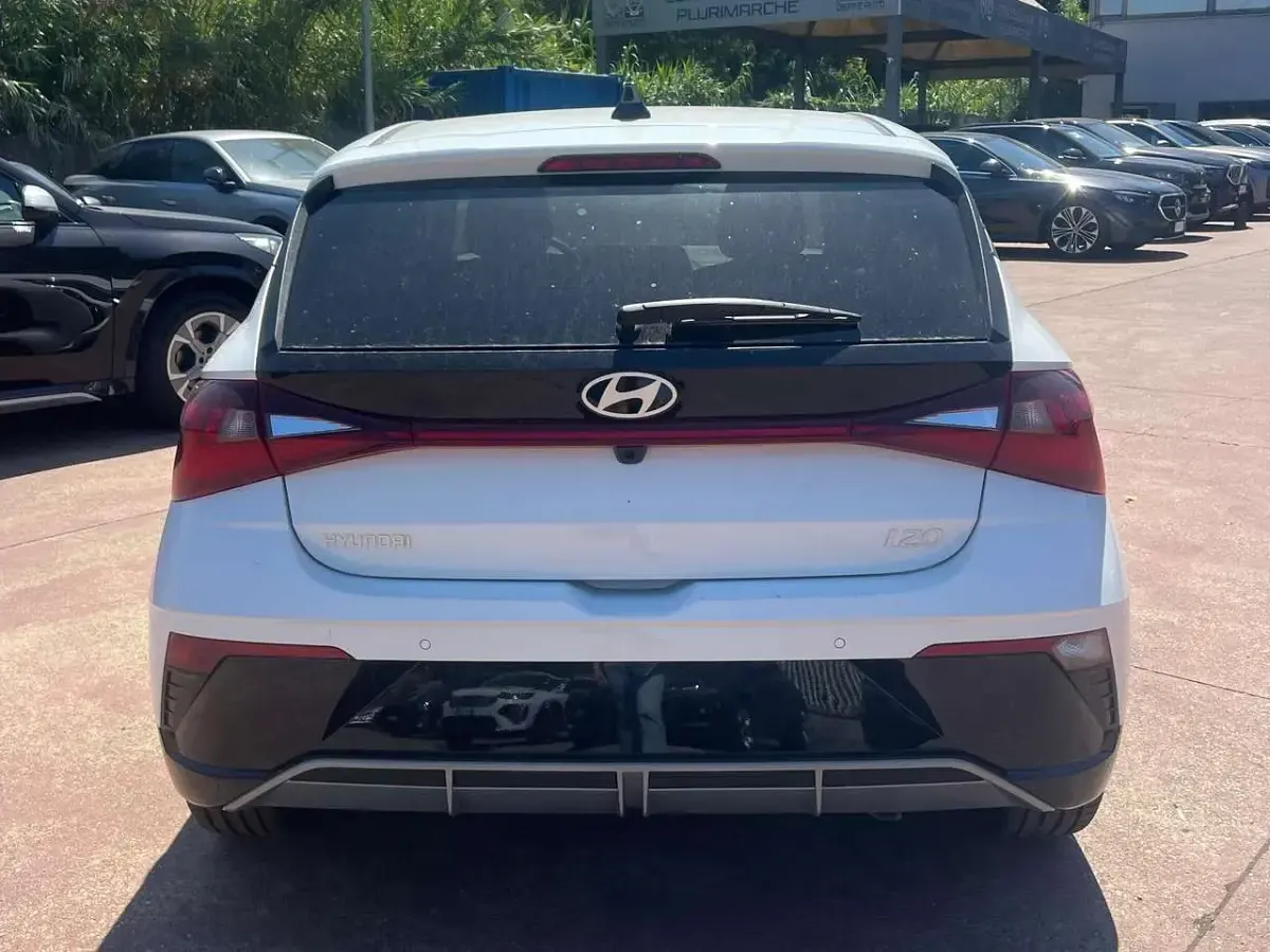 Nuova Hyundai i20 90 CV (66 kW) 2026 Bianco Utilitaria