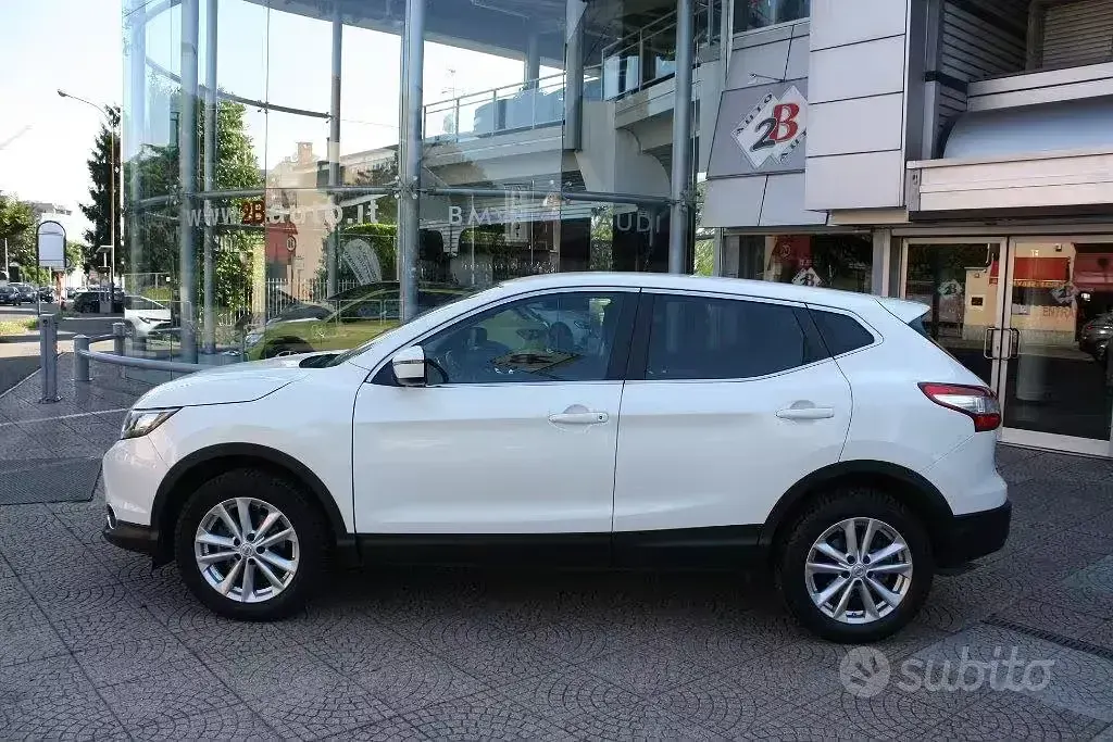 Usata Nissan Qashqai 110 CV (80 kW) 2015 Bianco SUV