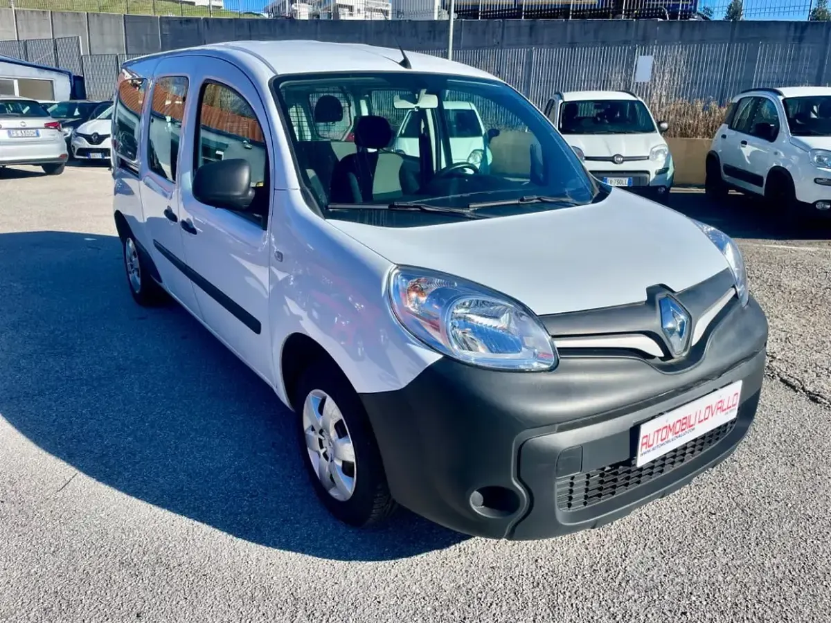 Usata Renault Kangoo 116 CV (85 kW) 2021 Bianco Monovolume