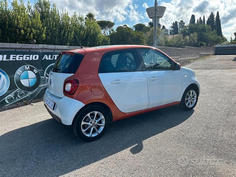 Usata Smart ForFour Passion 90 CV (66 kW) 2016 Bianco Utilitaria