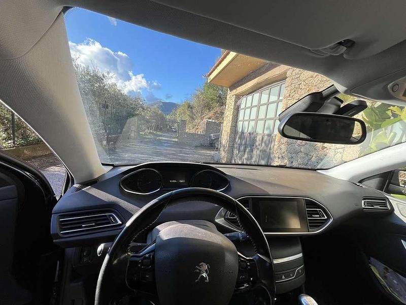 Usata Peugeot 308 Business-Line 120 CV (88 kW) 2015 Nero Berlina