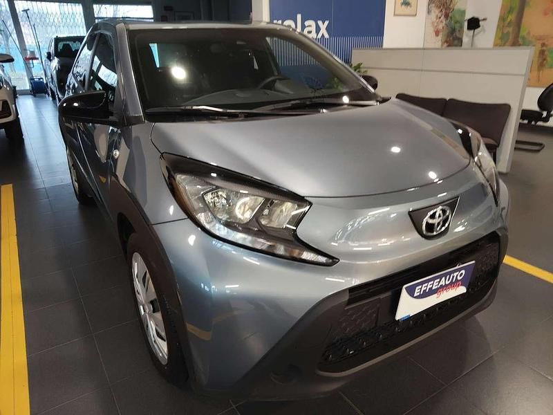 Usata Toyota Aygo X Active 72 CV (52 kW) 2025 Blu/azzurro SUV