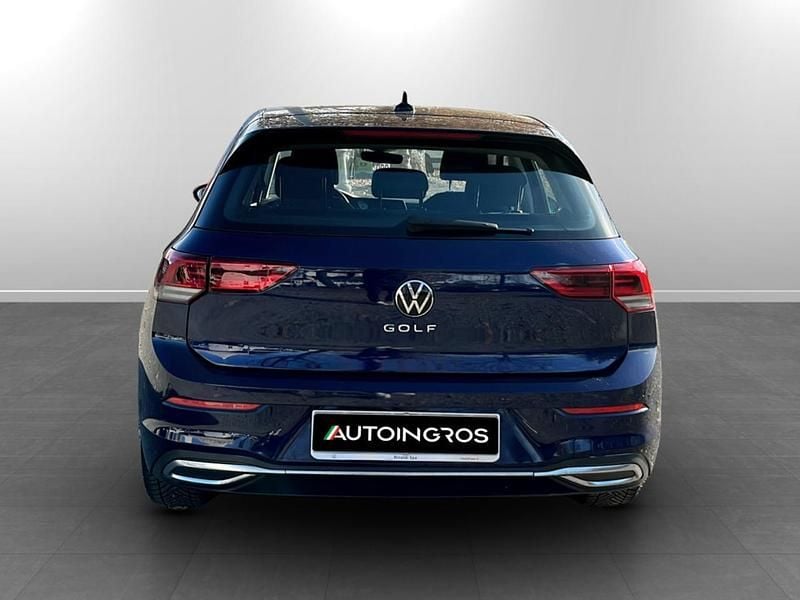 Usata VW Golf VIII Life 131 CV (96 kW) 2020 Blu