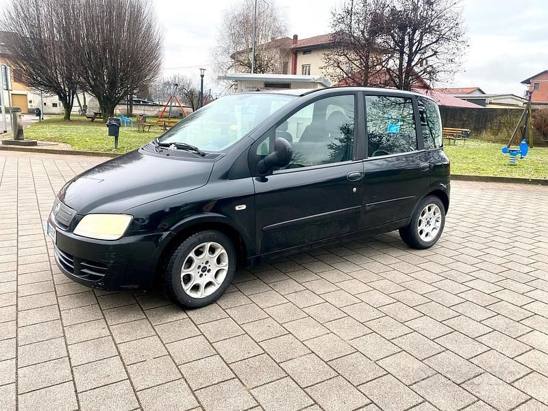 Usata 2009 Fiat Multipla Monovolume | 2000 € (Ottimo prezzo) - Immagine 1/4