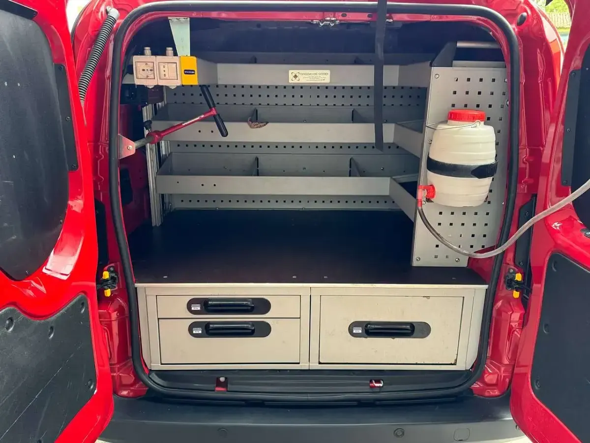 Usata Fiat Fiorino 95 CV (69 kW) 2015 Rosso Monovolume