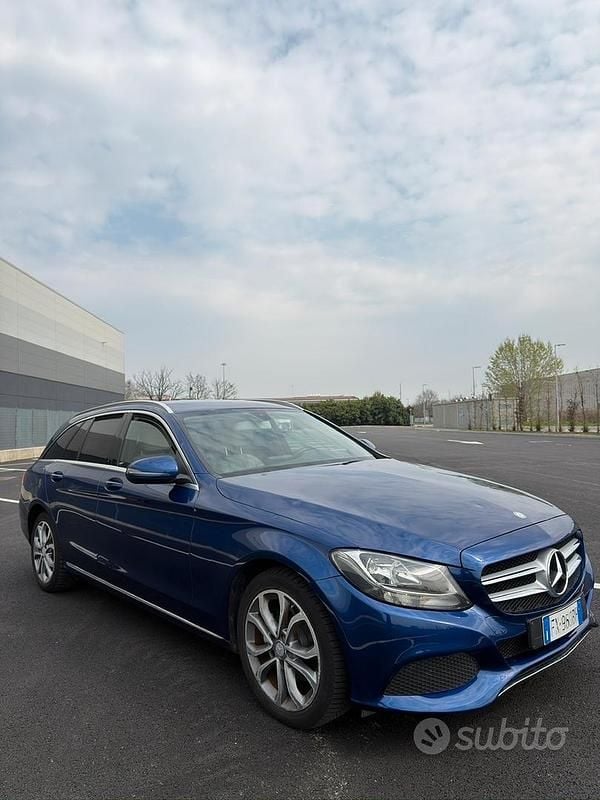 Usata Mercedes C200 136 CV (100 kW) 2016 Blu Station wagon
