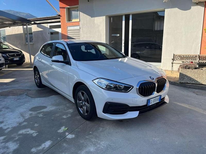 Usata BMW 116 Advantage 116 CV (85 kW) 2022 Bianco Utilitaria