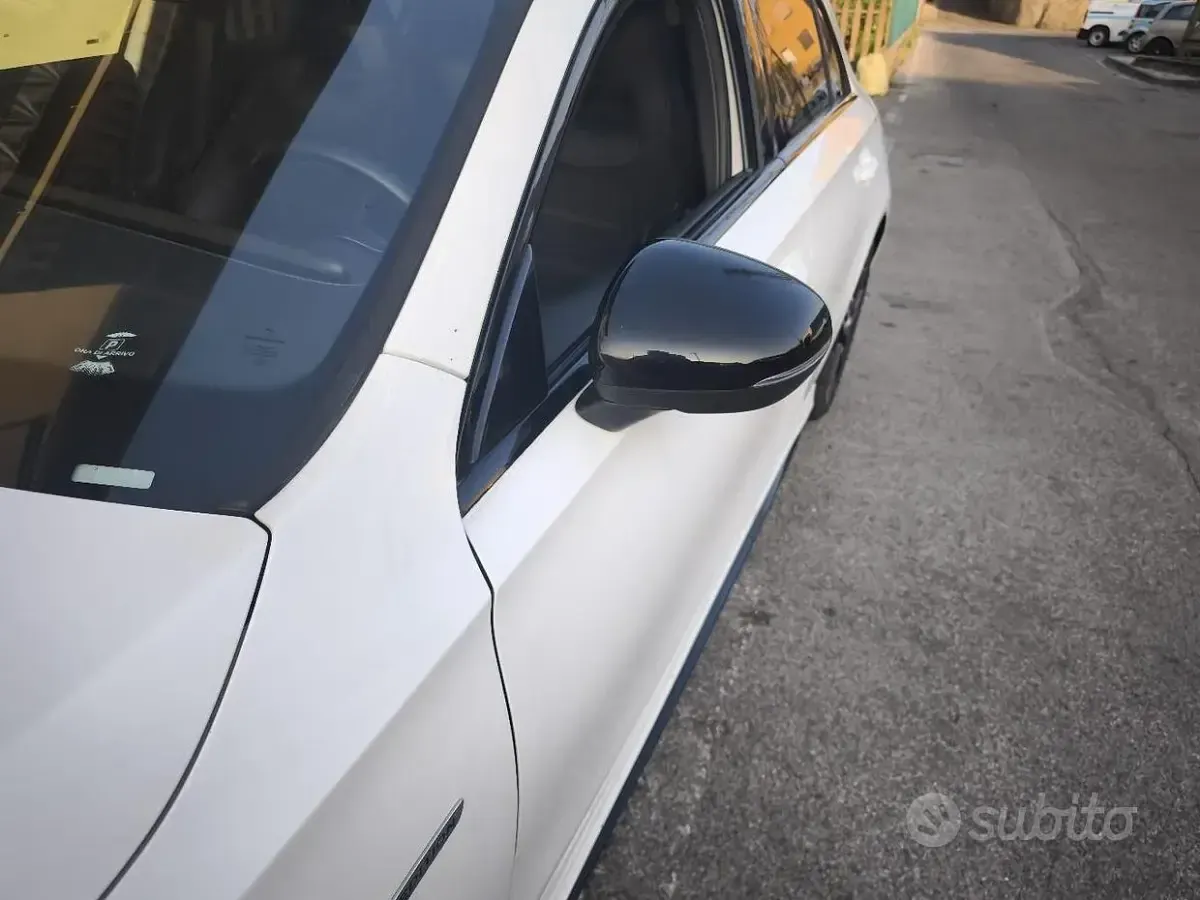 Usata Mercedes A180 AMG line 116 CV (85 kW) 2022 Bianco Berlina