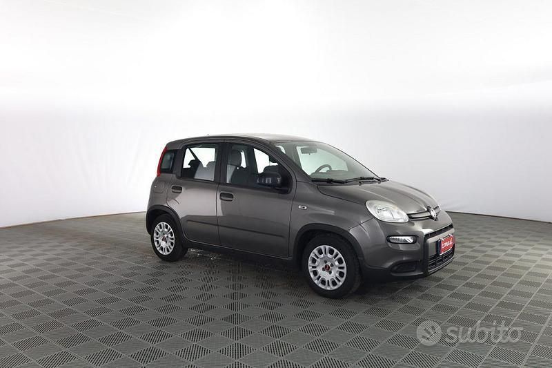 Usata Fiat Panda S 69 CV (50 kW) 2023 Grigio maestro Utilitaria