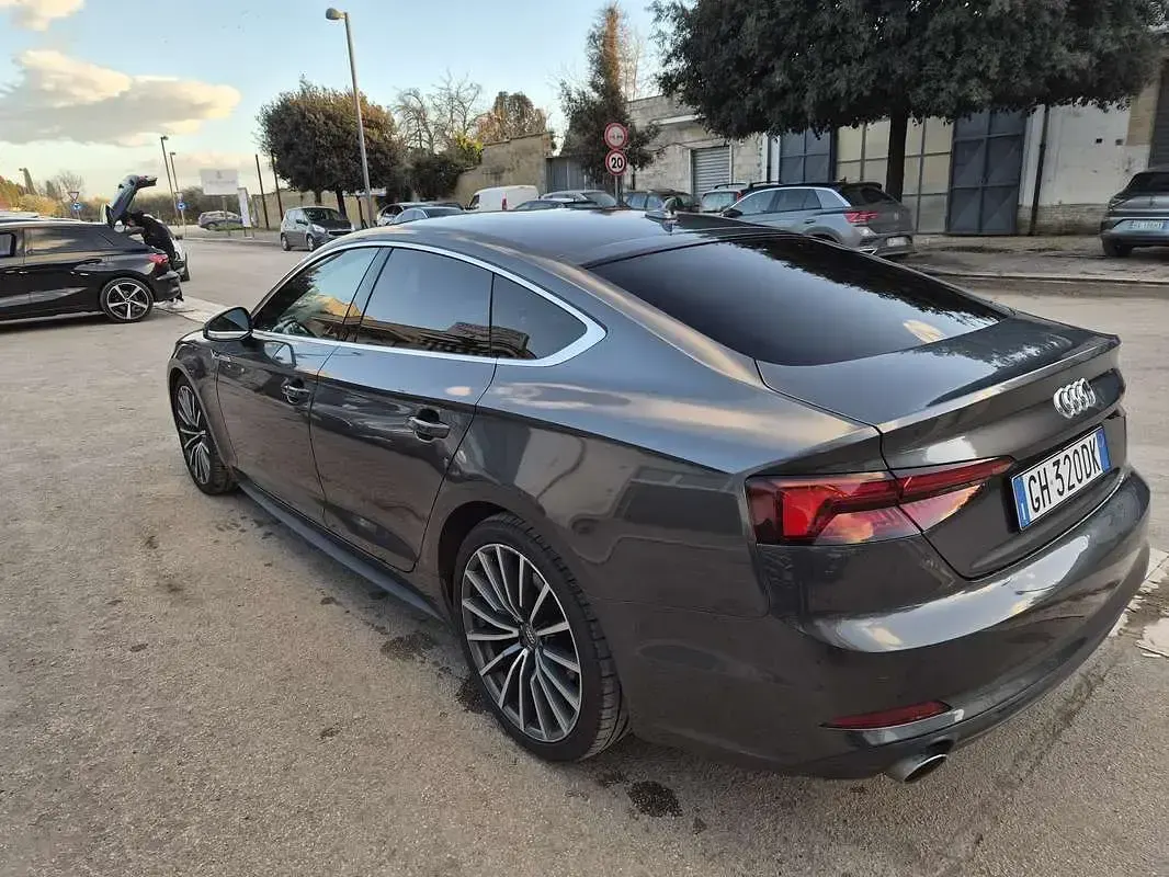 Usata Audi A5 Sportback Sport 170 CV (125 kW) 2018 Grigio Utilitaria