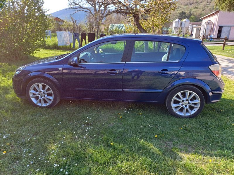 Usata Opel Astra 120 CV (88 kW) 2005 Blu Berlina
