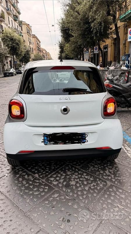 Usata Smart ForFour 61 CV (44 kW) 2017 Bianco Utilitaria