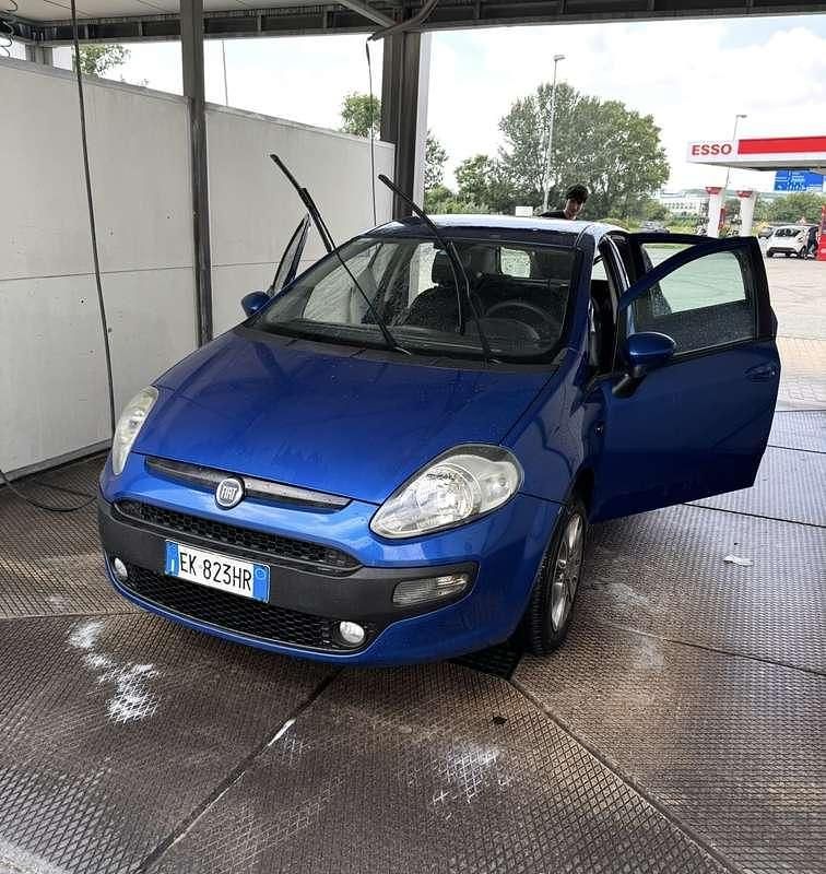 Usata Fiat Punto Evo Dynamic 69 CV (50 kW) 2011 Utilitaria