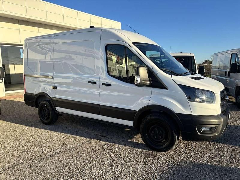 Usata Ford Transit Trend 131 CV (96 kW) 2022 Bianco Furgone