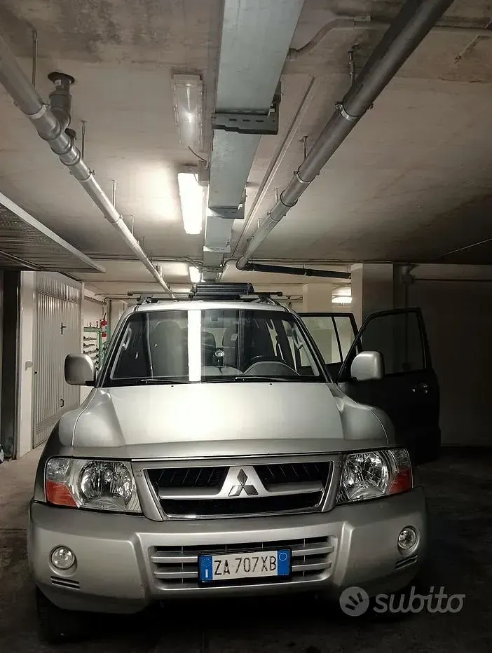 Usata Mitsubishi Pajero 160 CV (117 kW) 2007 Grigio SUV