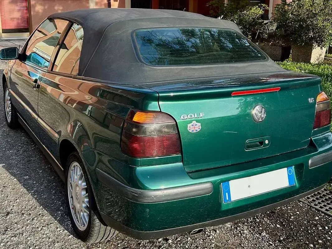 Usata VW Golf Cabriolet Highline 101 CV (74 kW) 2000 Verde Cabrio
