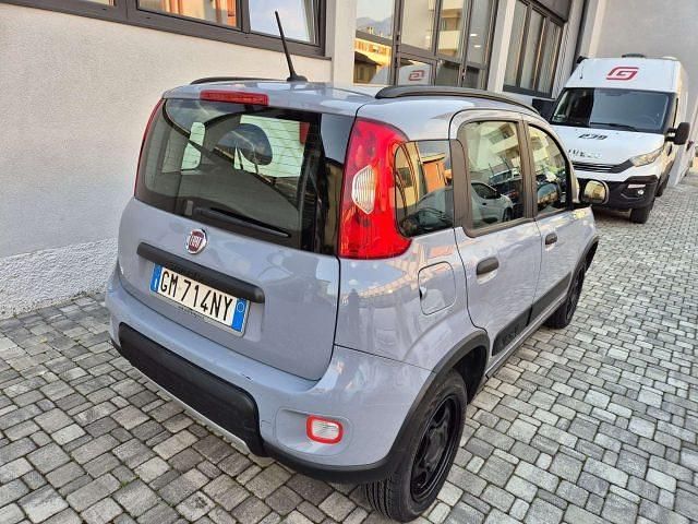 Usata Fiat Panda 4x4 Wild 86 CV (63 kW) 2023 Grigio / pastello Utilitaria