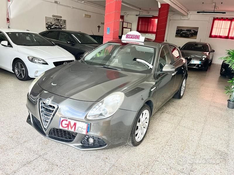 Usata Alfa Romeo Giulietta Distinctive 105 CV (77 kW) 2013 Grigio Utilitaria