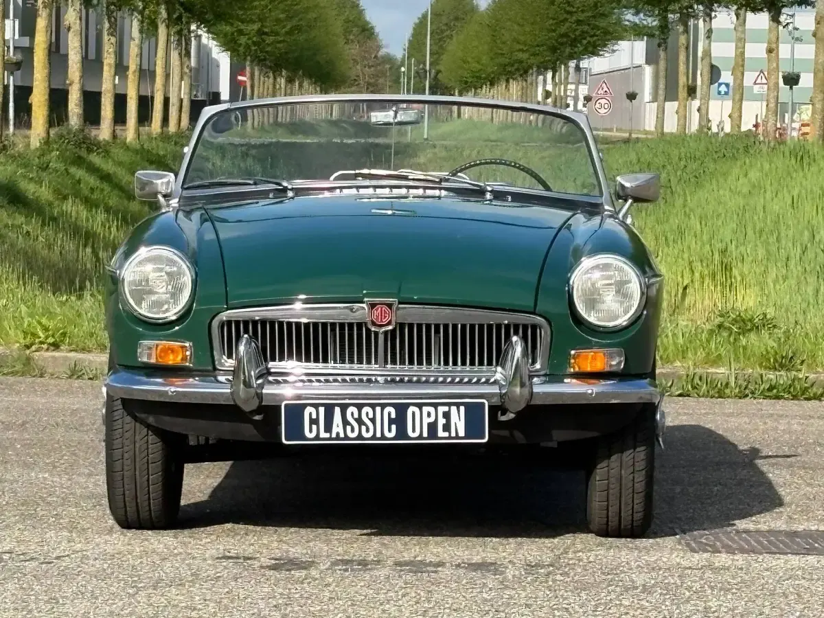 Usata MG B 96 CV (70 kW) 1967 Verde Cabrio